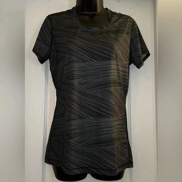 Under Armour Fitted Short Sleeve Tee - Picture 1 of 5